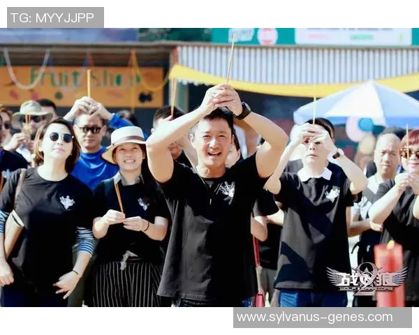 吴京在战狼2中展现足球技艺引发观众热议与期待